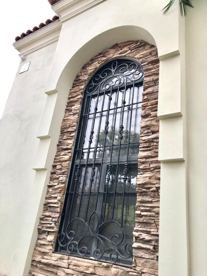 فيلا مكسيكاليفي Casa Bonita Cerca De Zona Dorada المظهر الخارجي الصورة